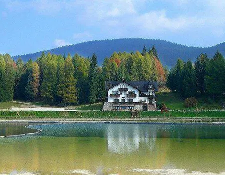 Apartment Finely Designed In Roana! Roana